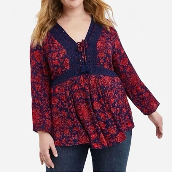 Torrid Navy Blue & Red Embroidered Crinkle Gauze Babydoll Top Sz L - Picture 1 of 12